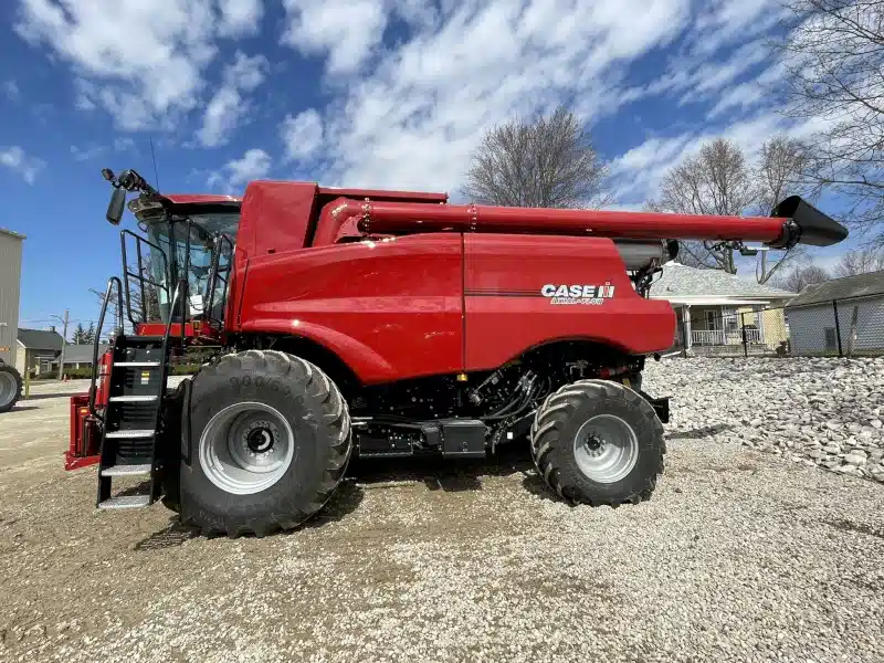 Gallery image 2 for New 2024 Case IH 6160 Combine