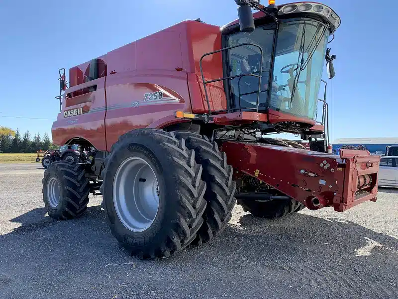 Gallery image 2 for New 2024 Case IH 7250 Combine