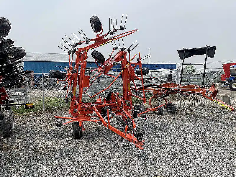Gallery image 2 for New 2025 Kuhn GF7803THA Tedder Rake