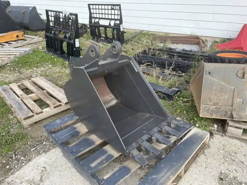 Gallery image 1 for New 2024 Case 24 INCH Bucket