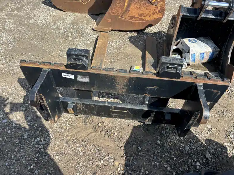 Gallery image 2 for Used 2019 Yanmar ISOV10FORKSV Pallet Fork