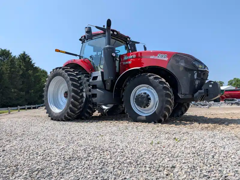Gallery image 2 for New 2024 Case IH MAGNUM 280 Tractor