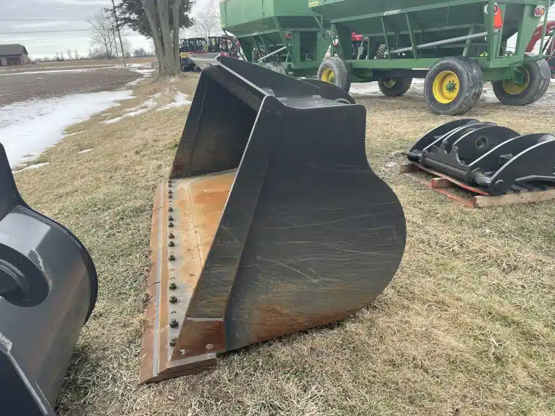 Gallery image 2 for New 2024 Case 424999 Bucket