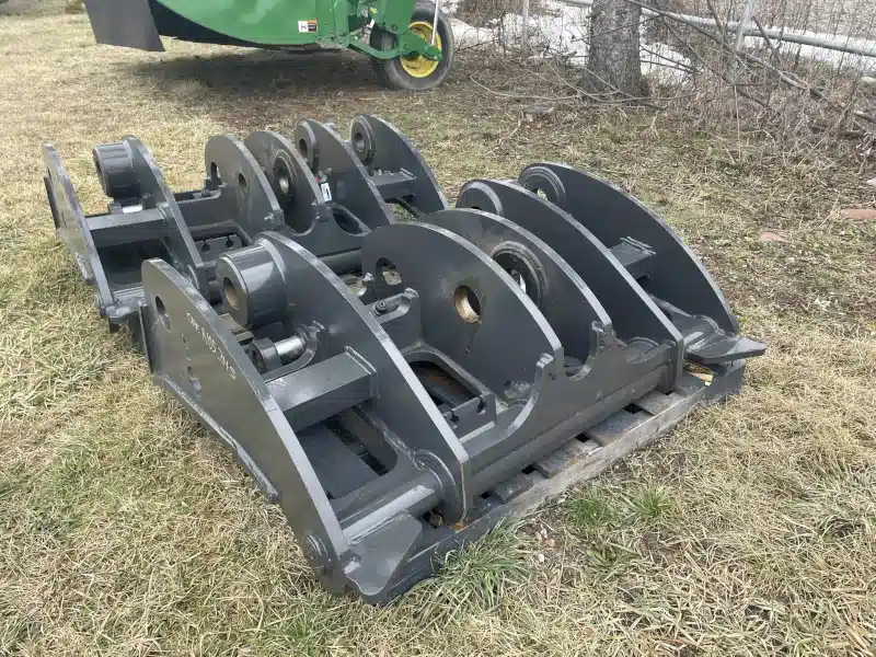 Gallery image 1 for New 2024 Case 821G COUPLER Attachment