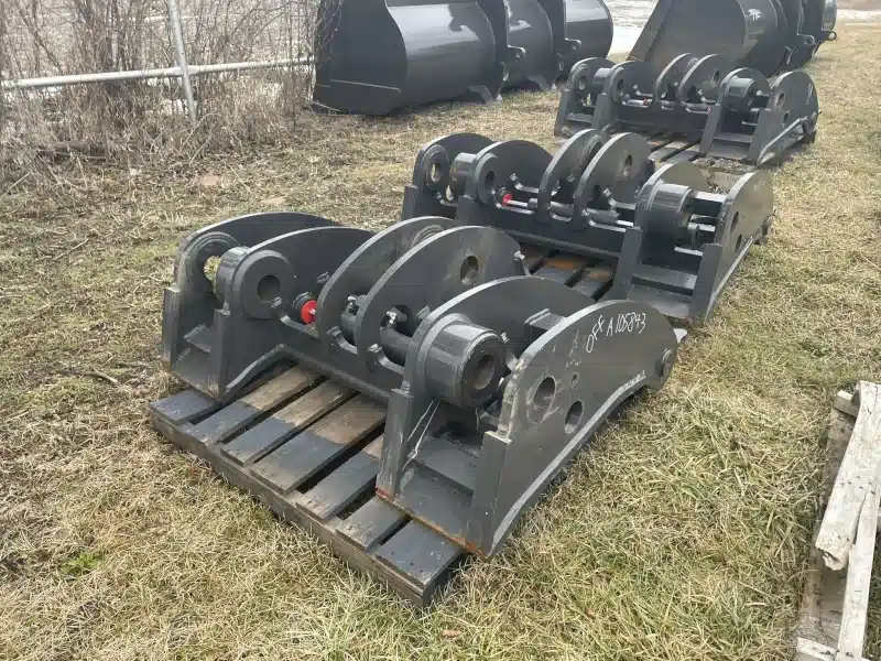 Gallery image 2 for New 2024 Case 821G COUPLER Attachment