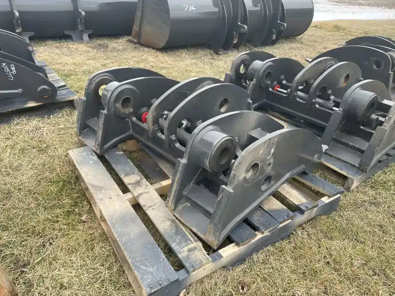 Gallery image 2 for New 2024 Case 821G COUPLER Attachment