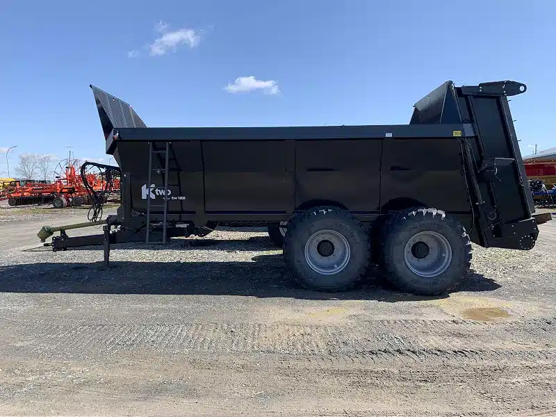 Gallery image 2 for New 2024 Ktwo EVO 1820 Manure Spreader