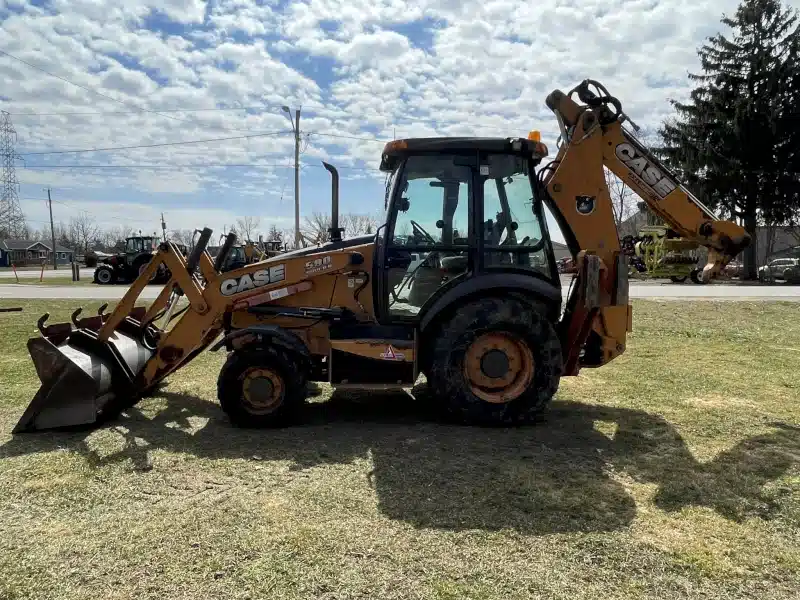 Gallery image 2 for Used 2015 Case 580SN Backhoe Loader
