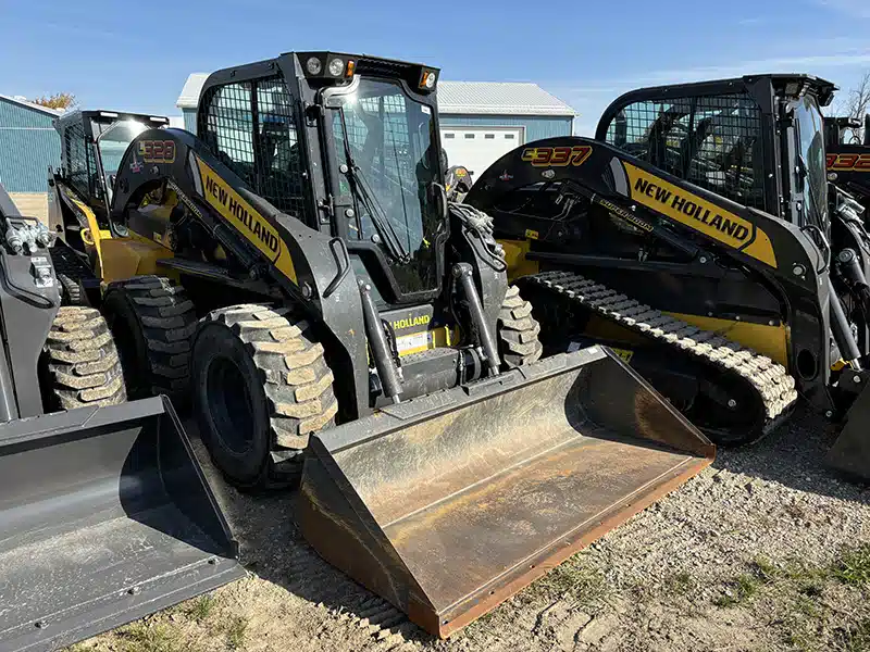 Gallery image 2 for 2020 New Holland L328 Skid Steer