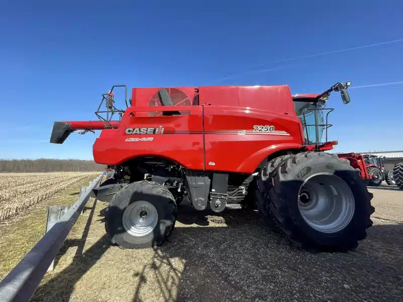 Gallery image 2 for Used 2022 Case IH 7250 Combine