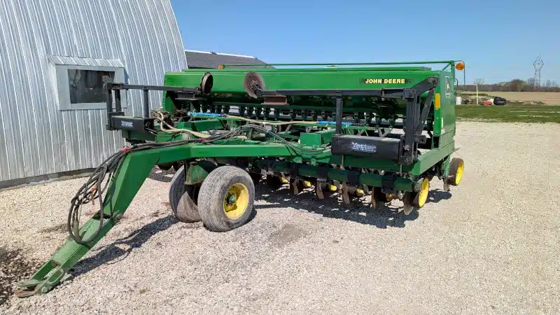 Gallery image 2 for Used 1991 John Deere 750 Drill