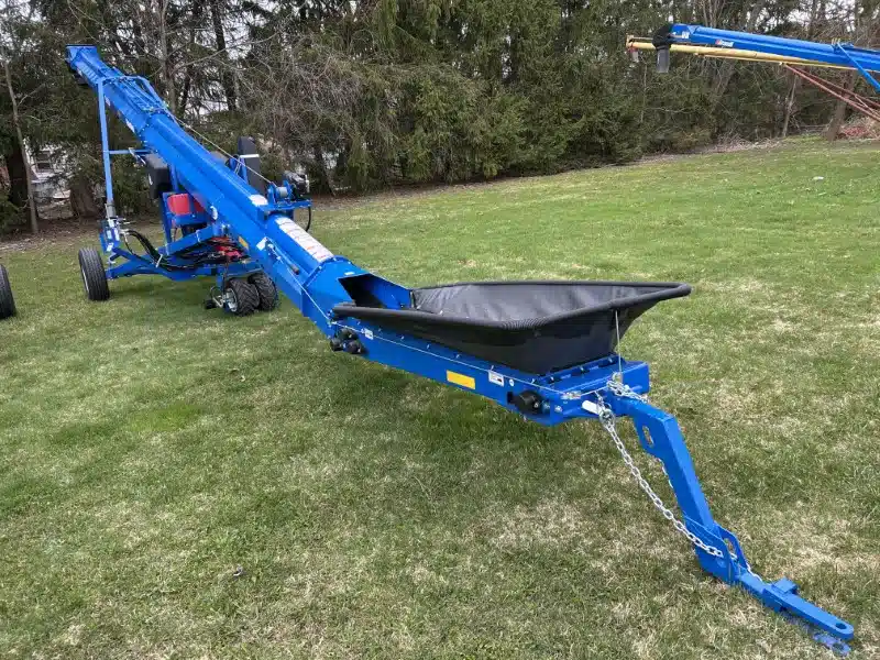 Gallery image 2 for New 2025 Brandt 1547LP+ Belt Conveyor