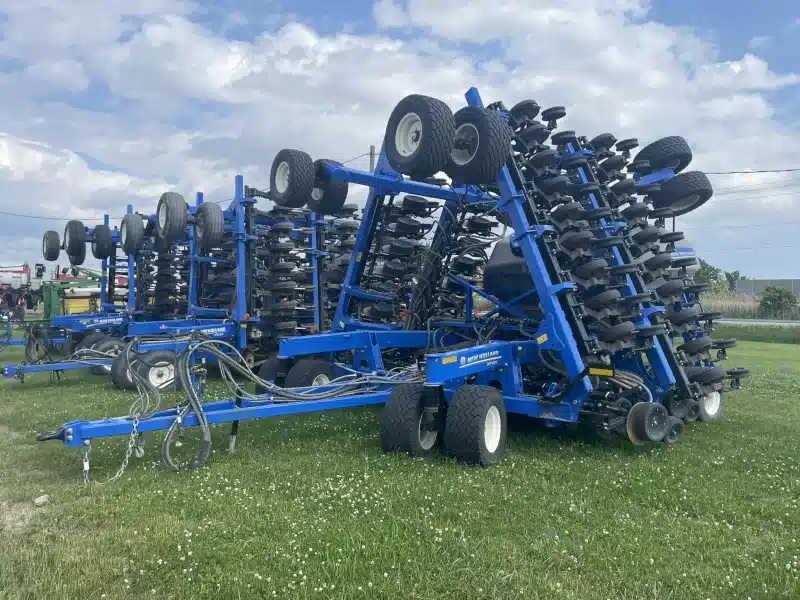 Gallery image 1 for 2024 New Holland P2185 40FT 7 Air Drill