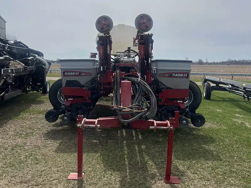Gallery image 2 for Used 2014 Case IH 1255 Planter