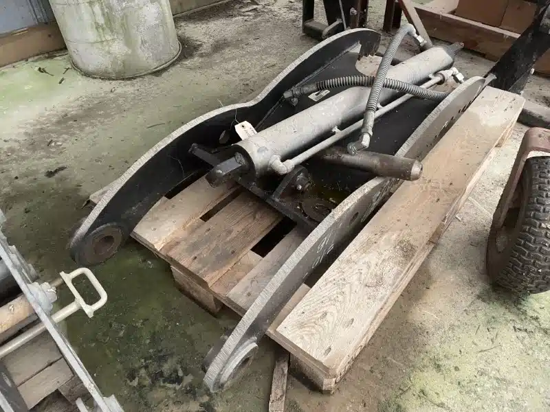 Gallery image 2 for New 2023 Yanmar THMBKITV8010 Attachment