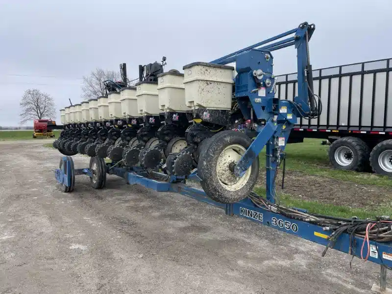 Gallery image 1 for Used 2003 Kinze 3650 Planter