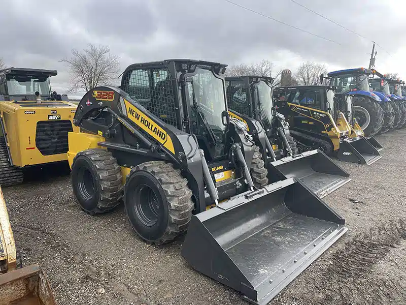 Gallery image 1 for New 2025 New Holland L328 Skid Steer