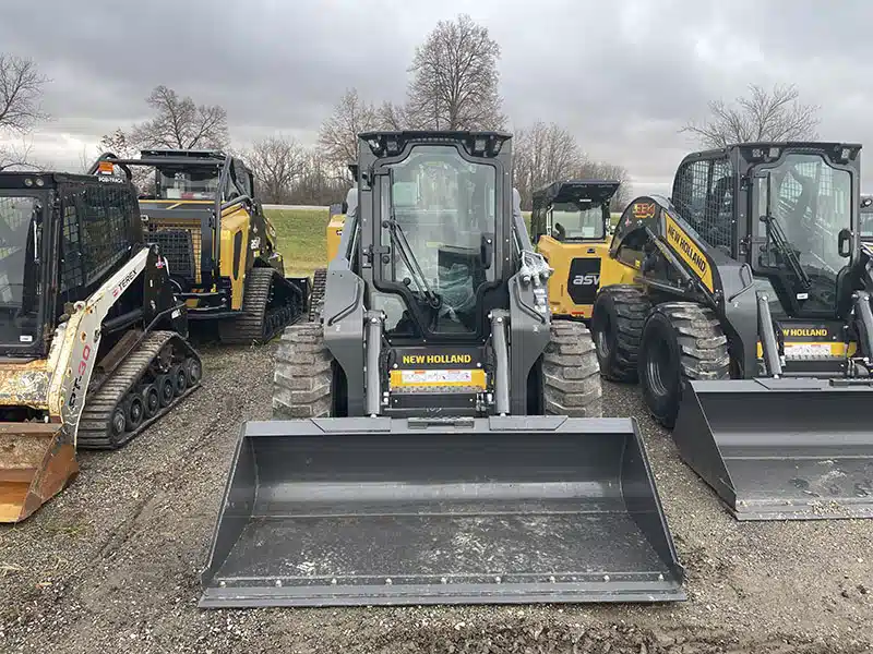 Gallery image 2 for New 2025 New Holland L328 Skid Steer