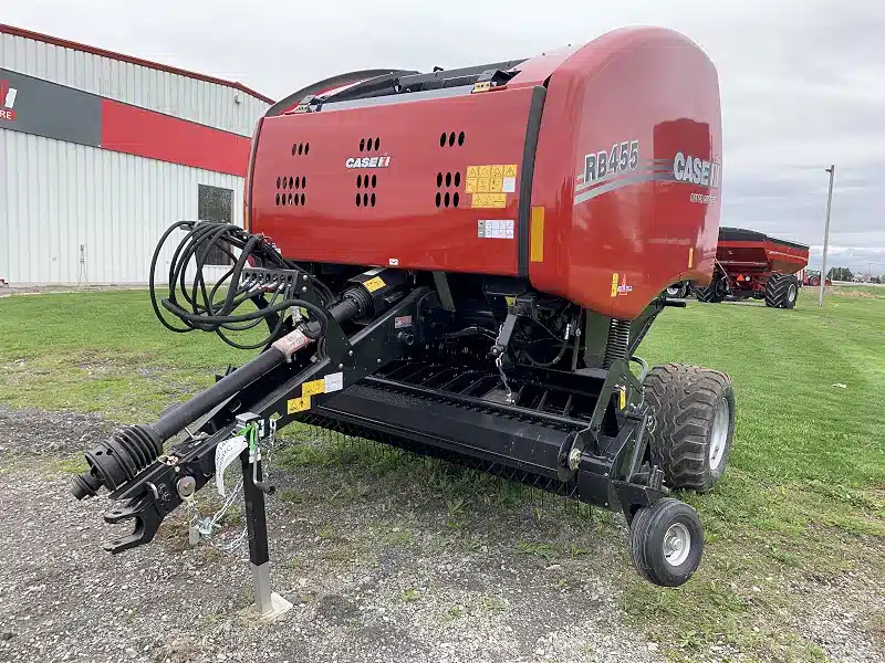 Gallery image 1 for New 2025 Case IH RB455 Round Baler