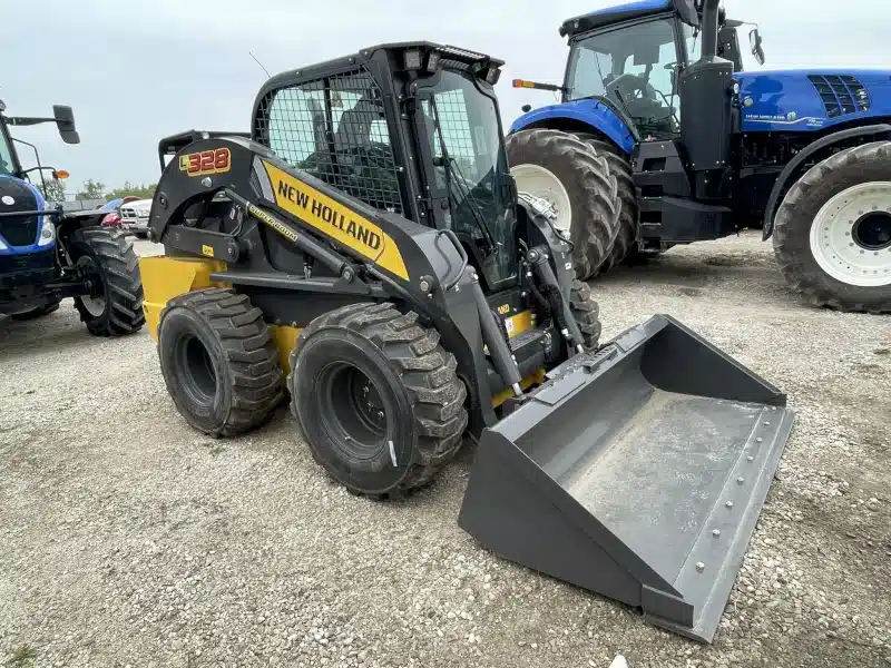 Gallery image 1 for New 2025 New Holland L328 Skid Steer