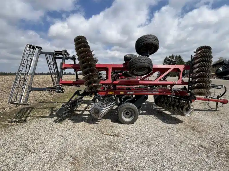 Gallery image 2 for Used 2016 Case IH 335VTB-22 Vertical Tillage