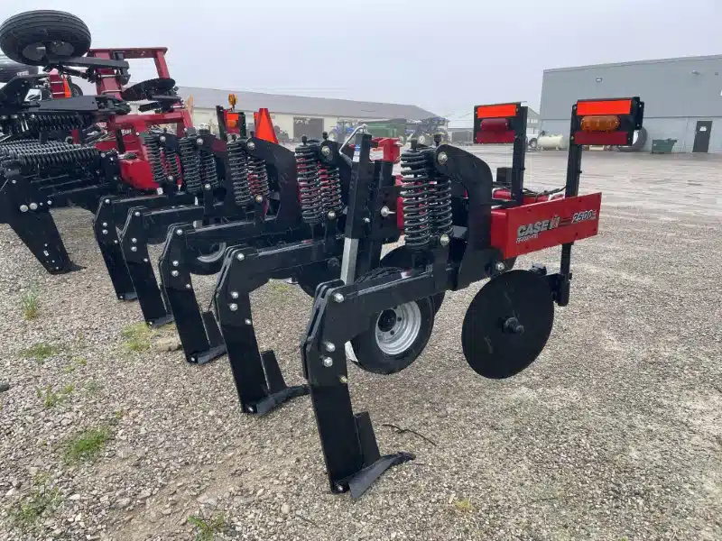 Gallery image 2 for New 2025 Case IH ET2500 Subsoiler