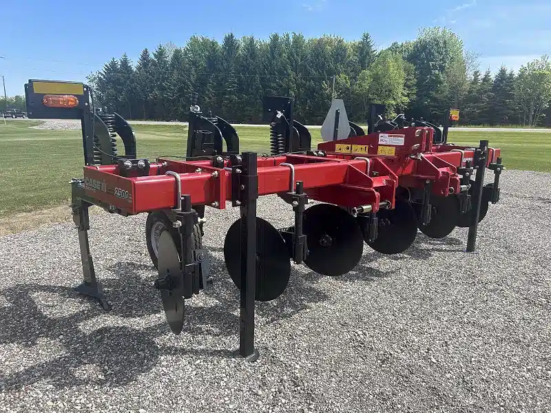 Gallery image 2 for New 2025 Case IH ET2500 Subsoiler