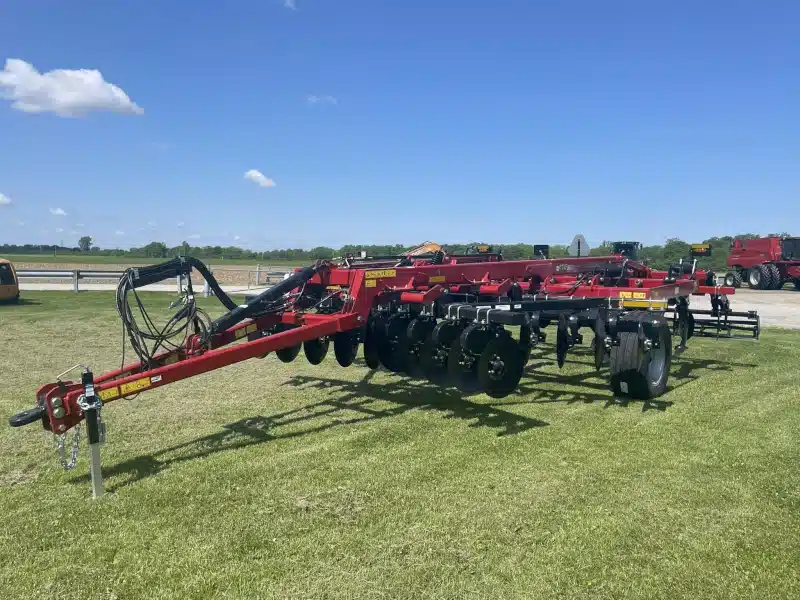Gallery image 1 for New 2025 Case IH ECOLO-TIGER 875 Disc Ripper