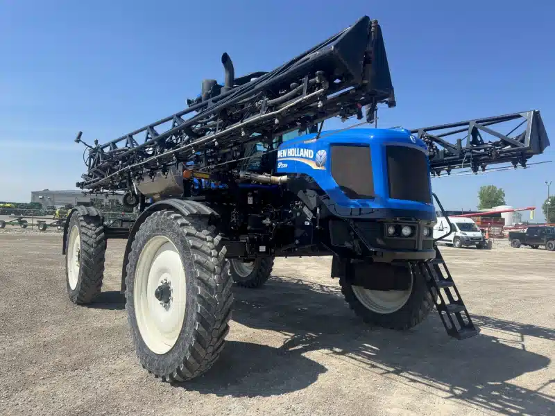 Gallery image 1 for Used 2014 New Holland SP.275R Sprayer - Self Propelled