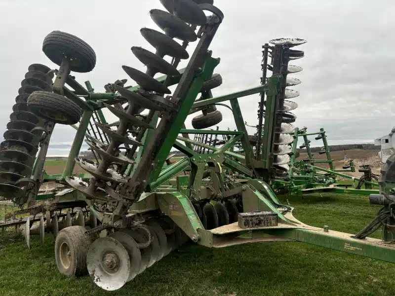 Gallery image 1 for Used 2016 John Deere 2623 Disc