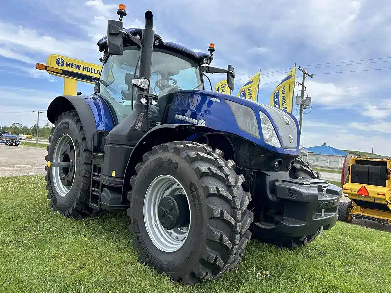 Gallery image 2 for 2025 New Holland T7.340 Tractor