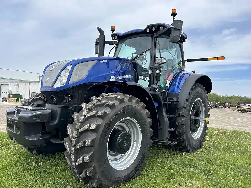 Gallery image 1 for 2025 New Holland T7.340 Tractor