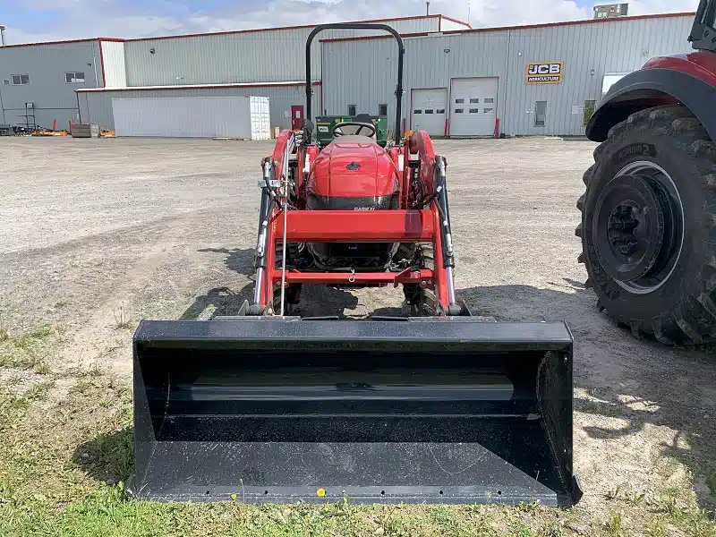 Gallery image 2 for New 2025 Case IH FARMALL 40A Tractor