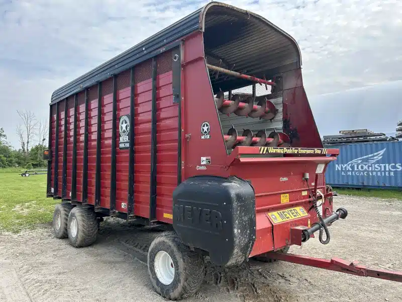 Gallery image 1 for Used 2008 Meyer 4618 Forage Box