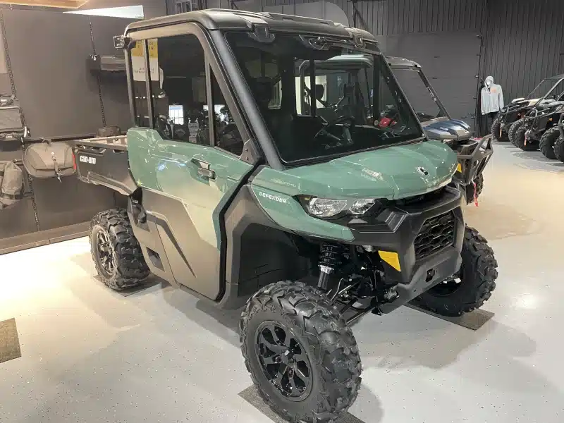 Gallery image 2 for New 2025 Can-Am 8USB Utility Vehicle