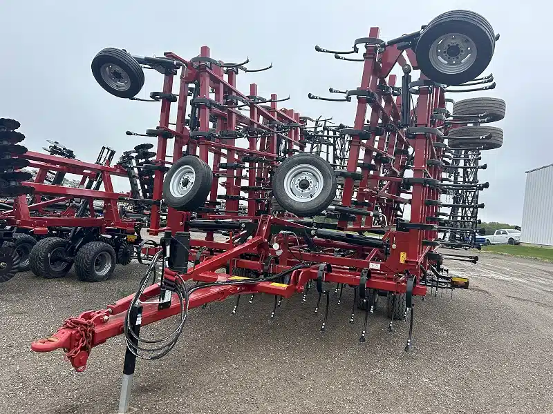 Gallery image 1 for New 2025 Case IH VIBRA-TINE 265 Cultivator