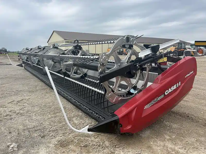 Gallery image 1 for New 2025 MacDon FD240 Header - Draper