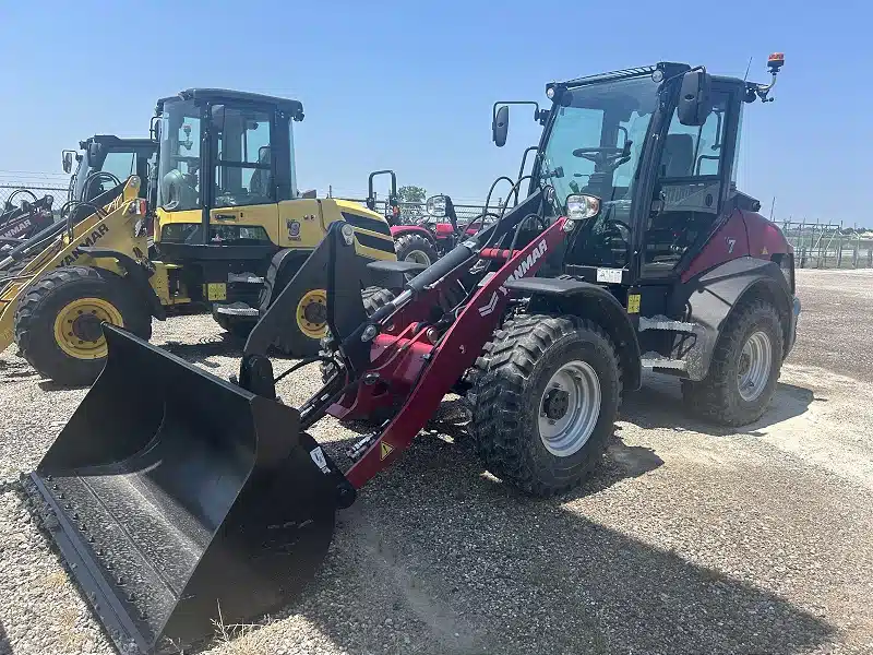 Gallery image 1 for New 2023 Yanmar V7 Wheel Loader
