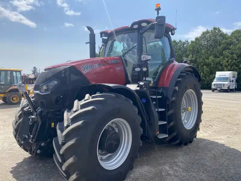 Gallery image 1 for 2024 Case IH OPTUM 300 Tractor
