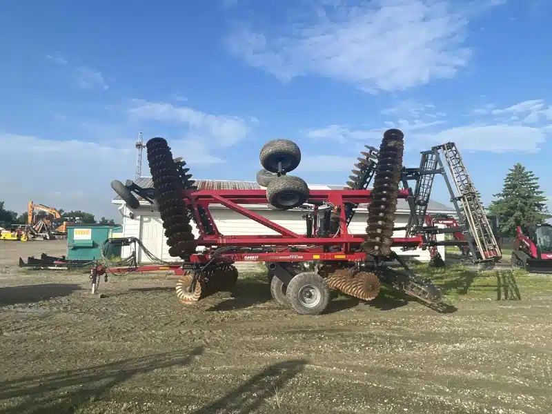 Gallery image 2 for Used 2018 Case IH 335VTB-31 Vertical Tillage
