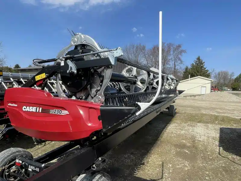 Gallery image 2 for New 2025 MacDon FD230 Header - Draper