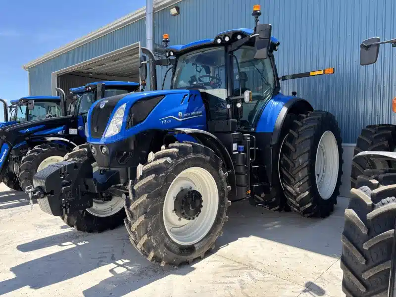 Gallery image 1 for 2025 New Holland T7.230 Tractor