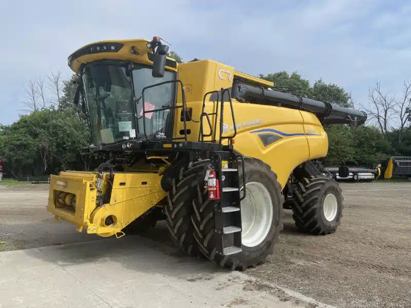 Gallery image 2 for New 2025 New Holland CR8.90_OPTI Combine