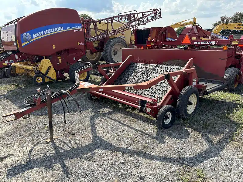 Gallery image 1 for Used 2003 H&S MM1 Windrow Merger