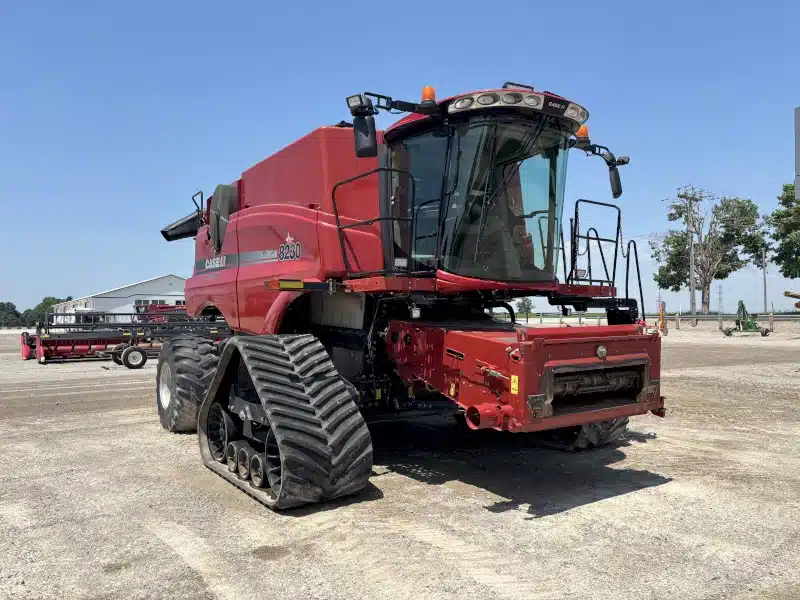 Gallery image 1 for Used 2014 Case IH 8230 Combine