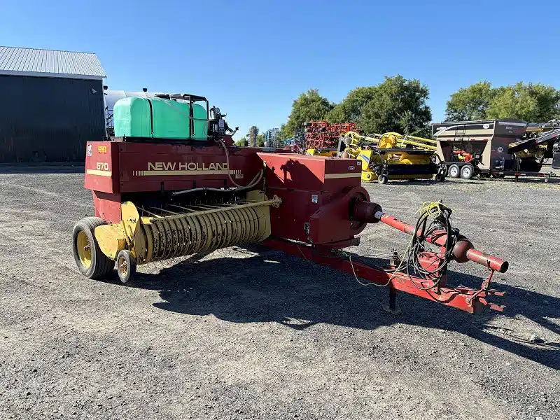 Gallery image 1 for 1990 New Holland 570 Square Baler - Small