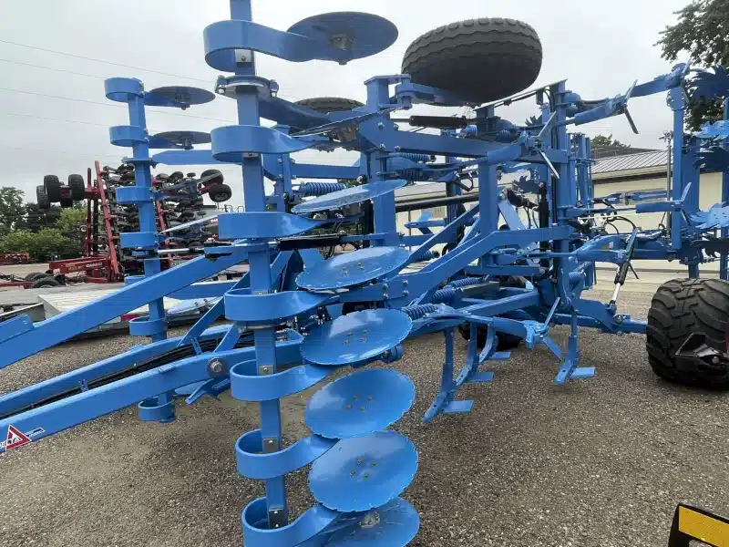 Gallery image 2 for New 2025 Lemken KARAT10/500 Disc Ripper