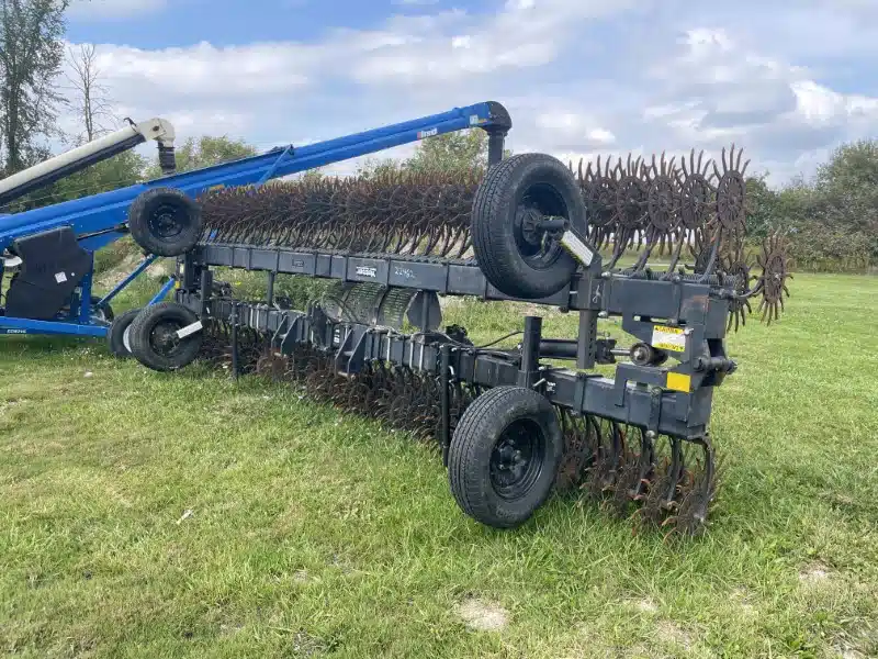 Gallery image 2 for Used 2010 Yetter 3541 Rotary Hoe