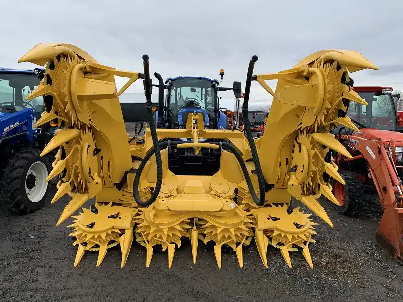 Gallery image 2 for New 2022 New Holland 600SFI Header - Forage