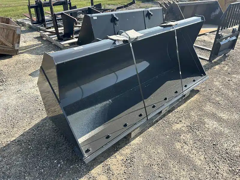 Gallery image 1 for New 2025 CNH 82" Bucket